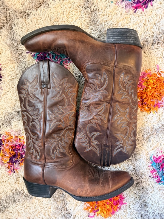 Ariat Other - Ariat Men’s Heritage Brown Leather Western Boots with turquoise hue